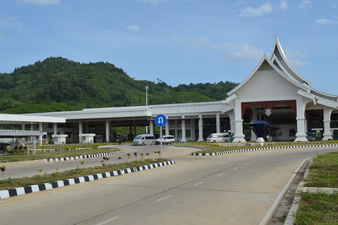 โรงแรมเดอะ เอ็ม บ่อแก้ว Huay Xai ภายนอก รูปภาพ