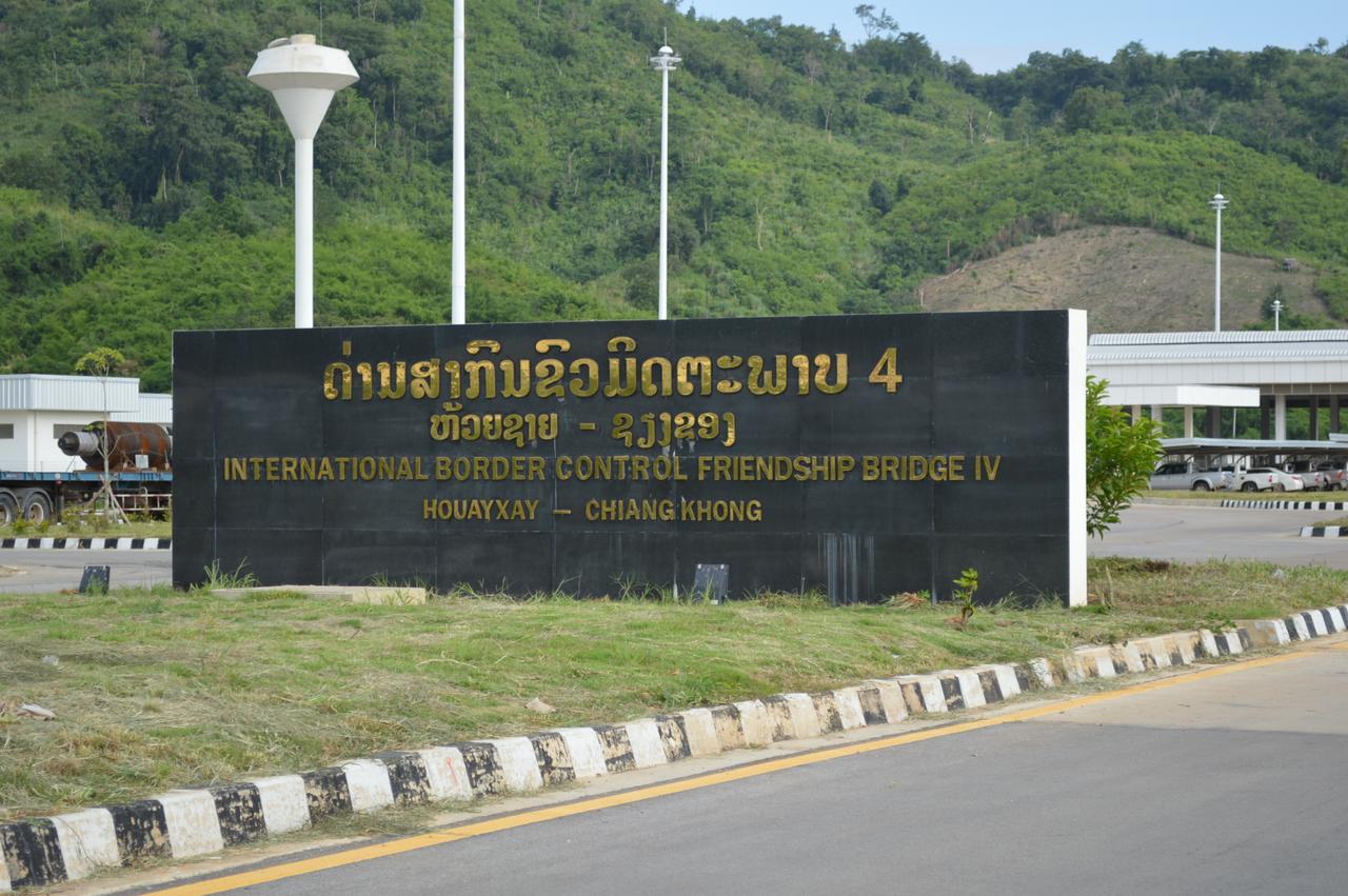 โรงแรมเดอะ เอ็ม บ่อแก้ว Huay Xai ภายนอก รูปภาพ
